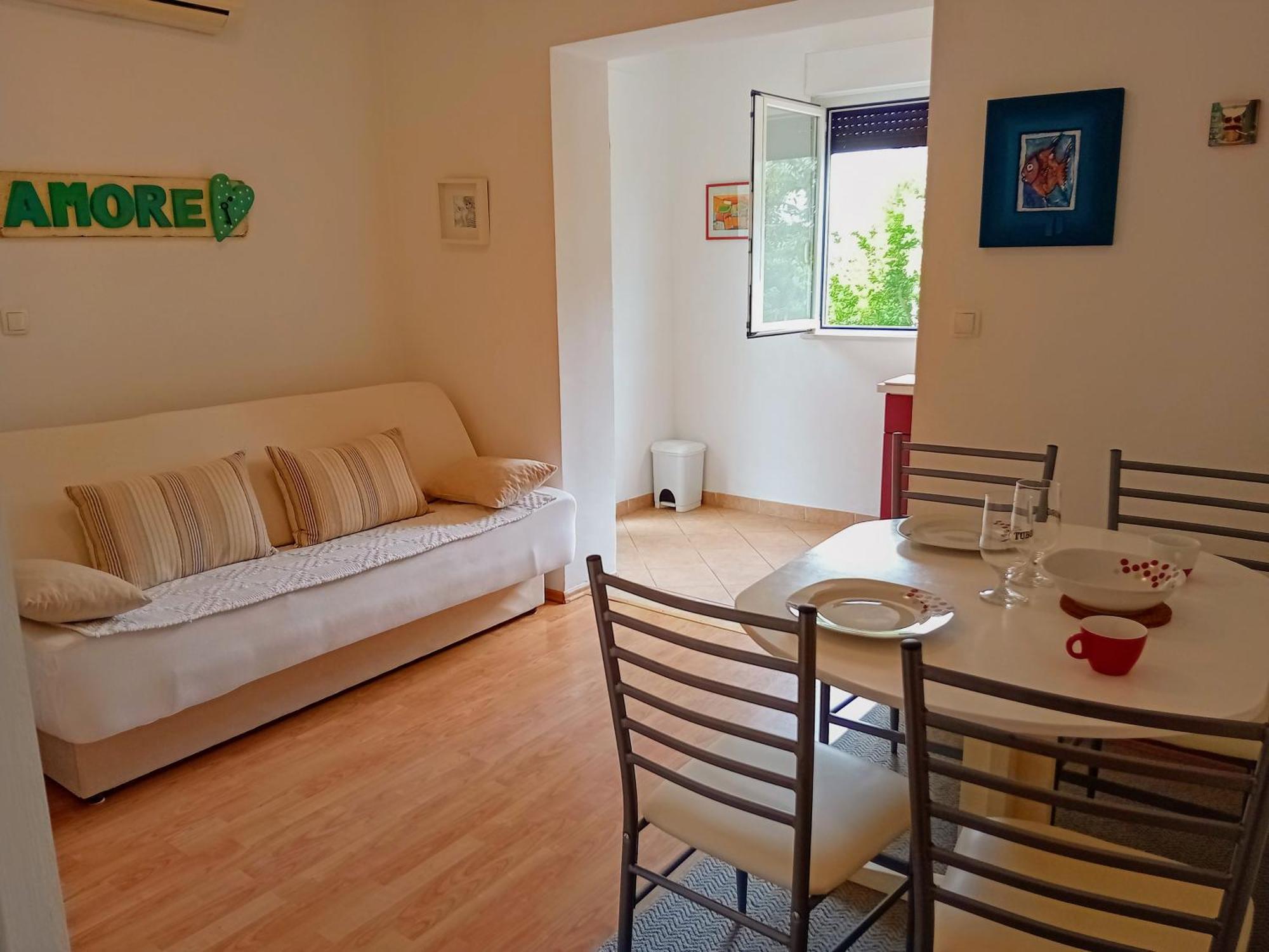 Apartments And Room Markovic 로비니스코 셀로 외부 사진