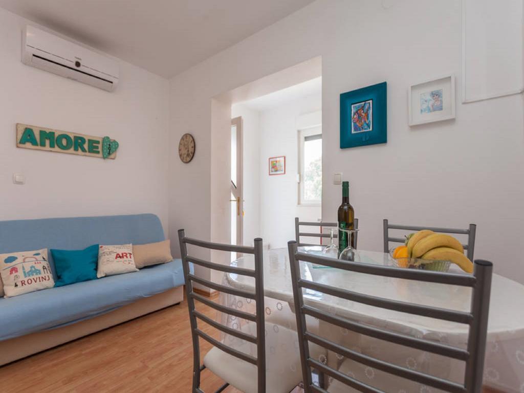 Apartments And Room Markovic 로비니스코 셀로 외부 사진